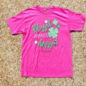 NWT Simply Southern Country Chick Collection Blessed Shamrock Obsessed Tee M